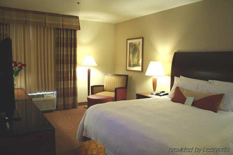 Hilton Garden Inn Sonoma County Airport Santa Rosa Habitación foto