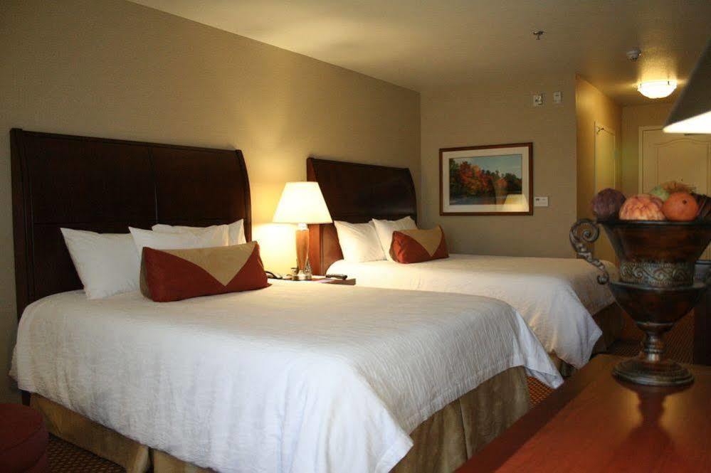 Hilton Garden Inn Sonoma County Airport Santa Rosa Exterior foto